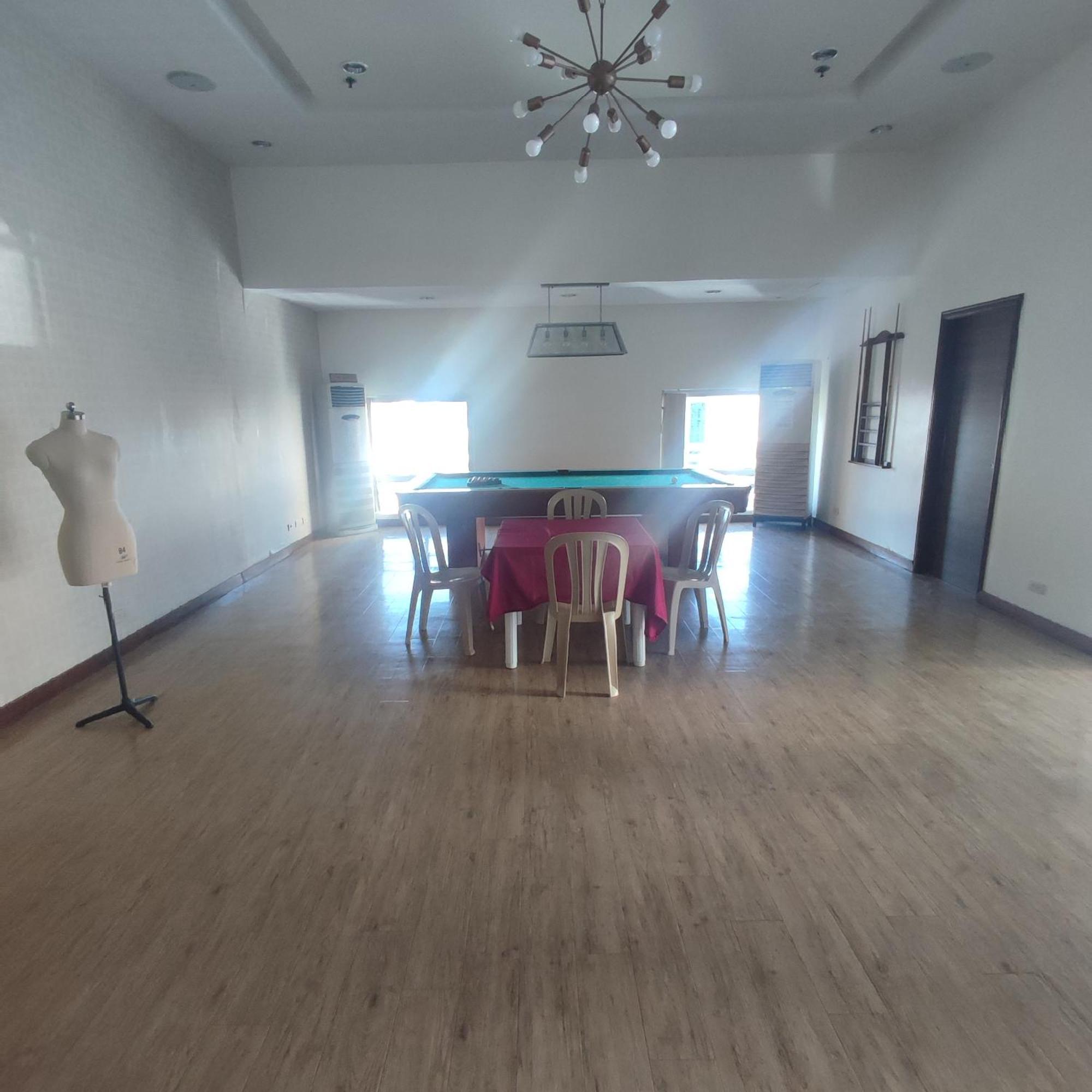 Luxury Spacious 2Br In Salcedo Village Manila Exteriör bild