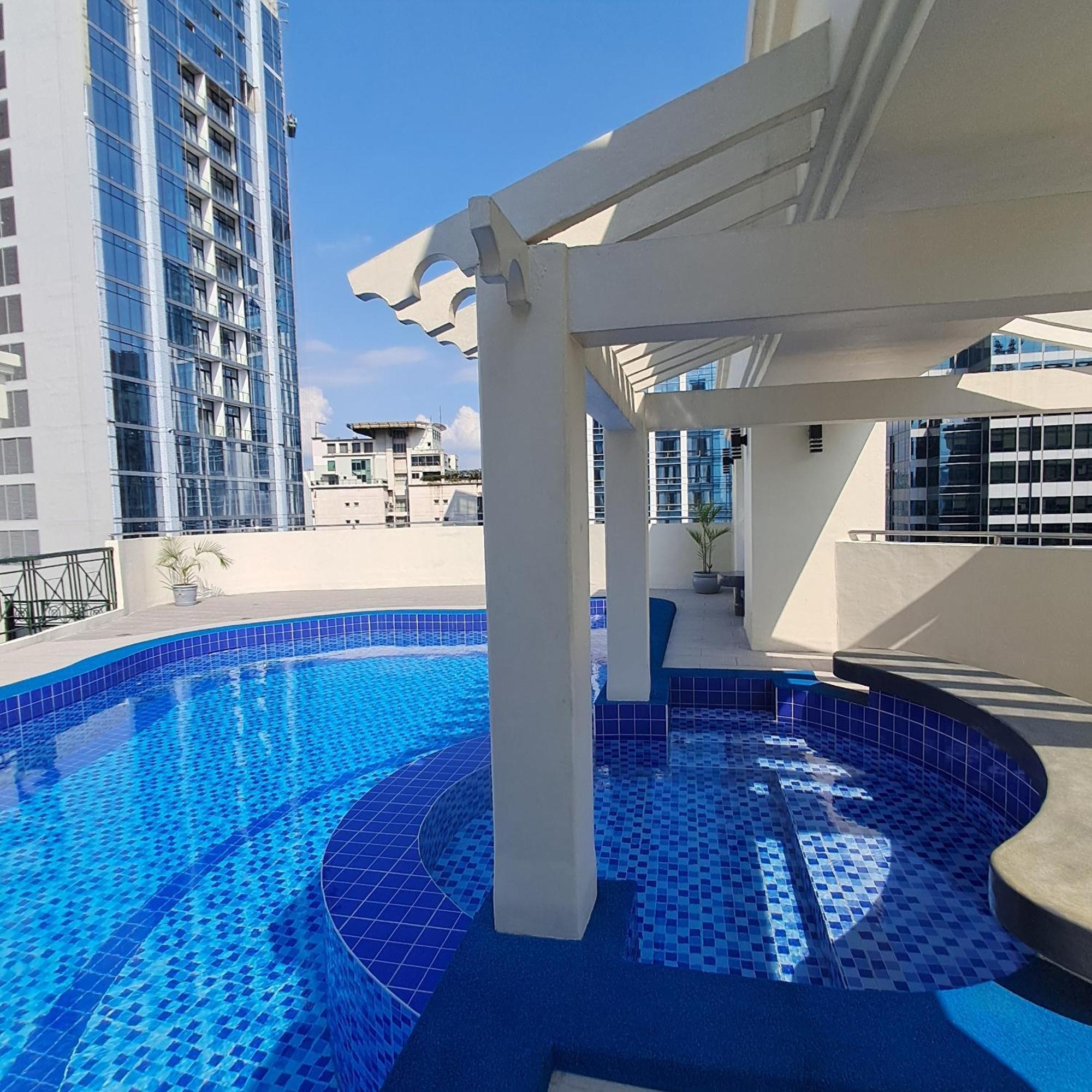 Luxury Spacious 2Br In Salcedo Village Manila Exteriör bild