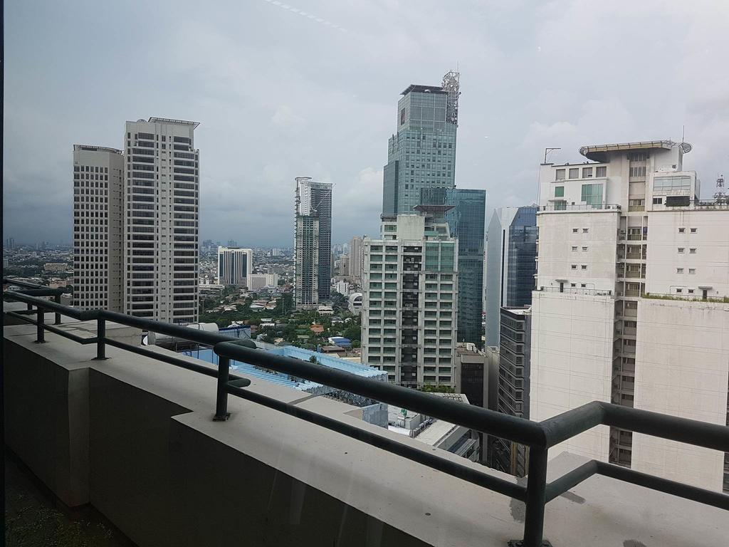 Luxury Spacious 2Br In Salcedo Village Manila Exteriör bild